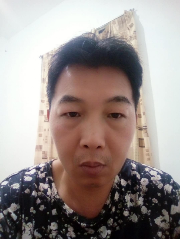 繁华哀伤的第一张照片--东山婚介网