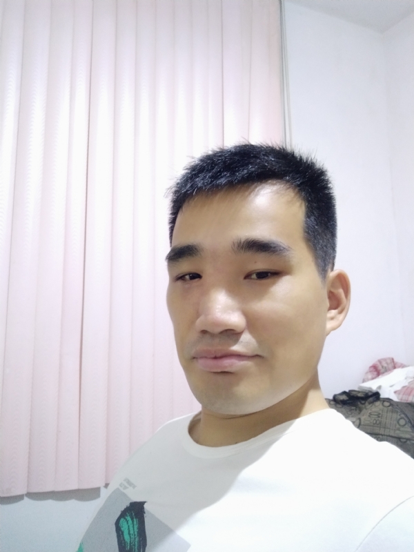 大男孩的第一张照片--东山婚介网