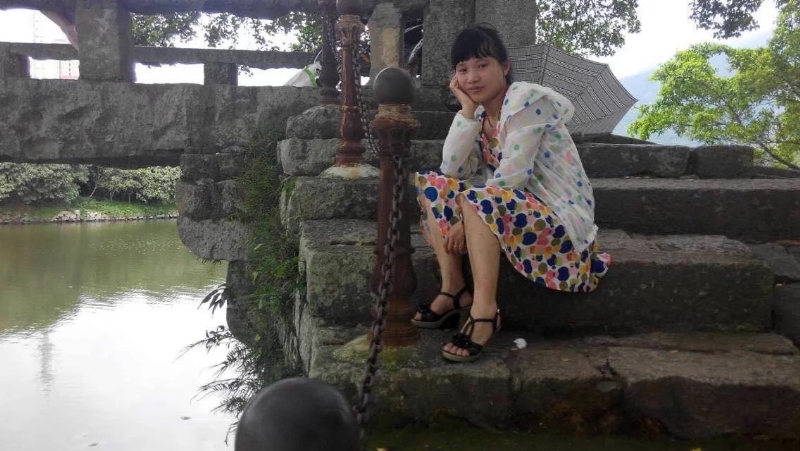 女子悠然的第一张照片--东山婚介网