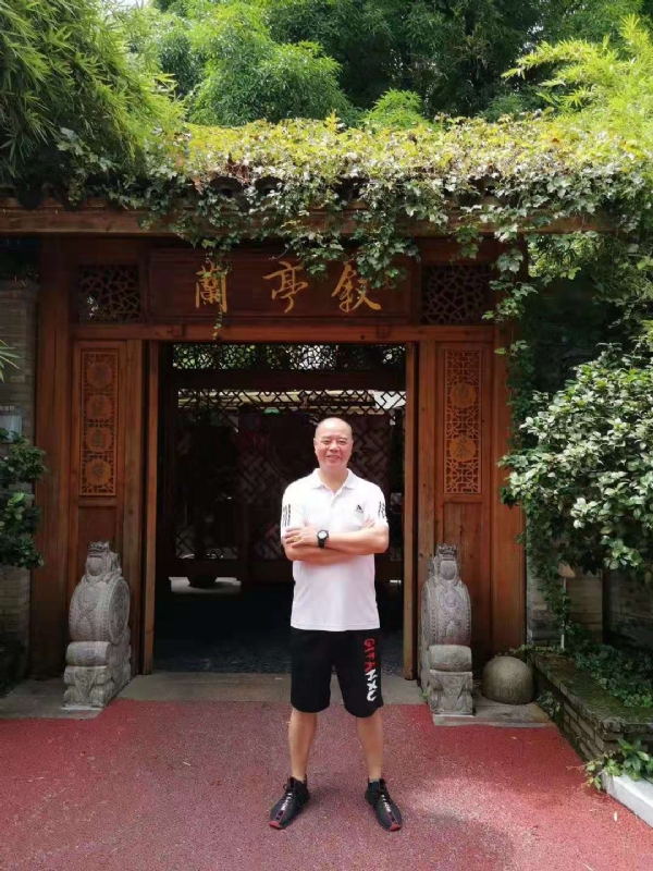 李国伟的第四张照片--东山婚介网