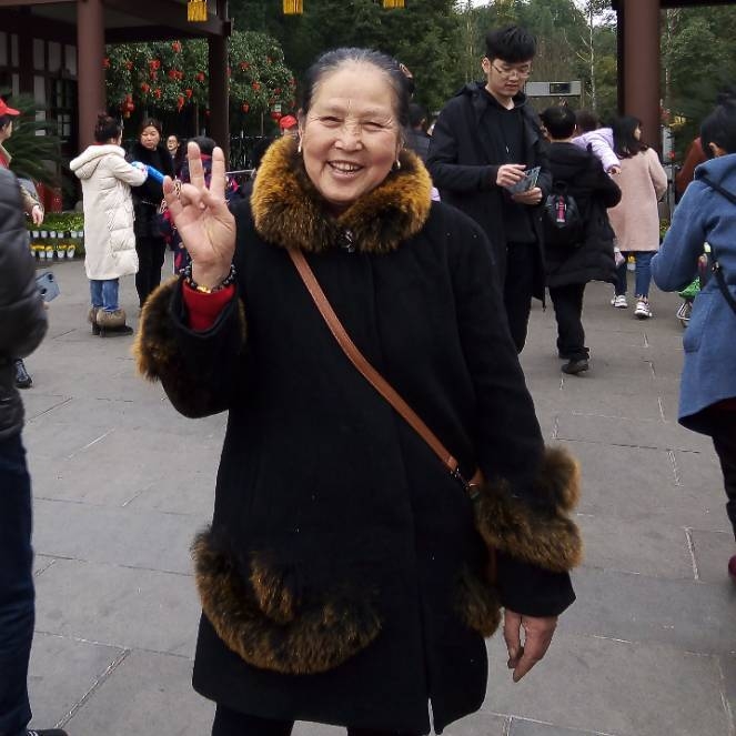 刘刘的第一张照片--东山婚介网
