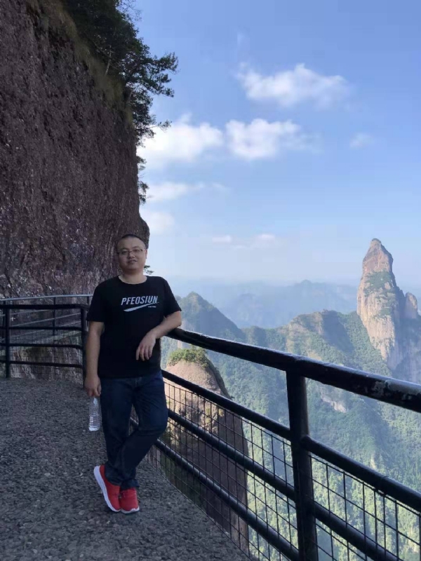 不杵于物的第一张照片--东山婚介网