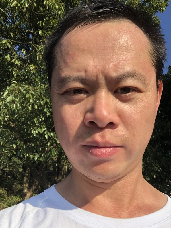 猩猩巨呃的第四张照片--东山婚介网