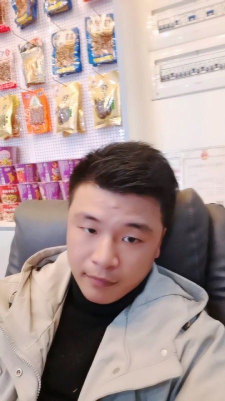 小宇的第一张照片--东山婚介网