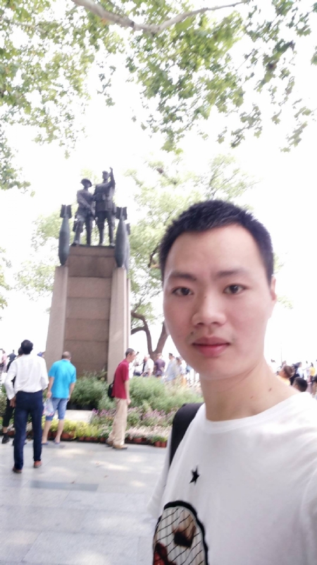 志东的第三张照片--东山婚介网