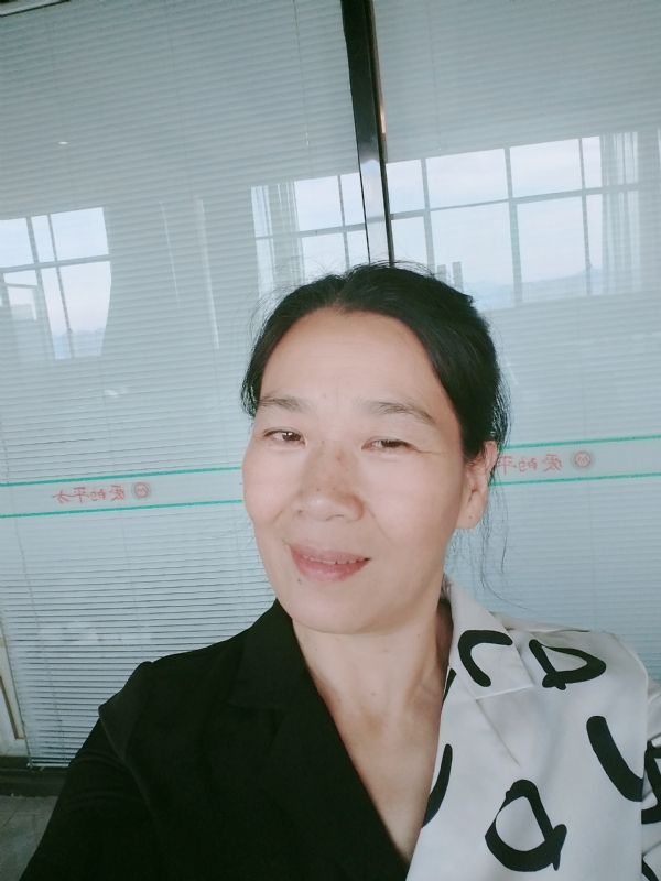 易莲的第一张照片--东山婚介网