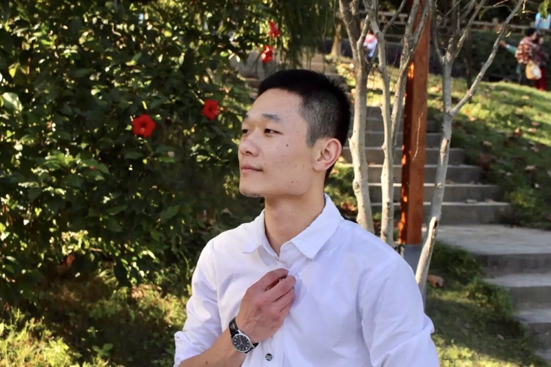 落落大方的第一张照片--东山婚介网