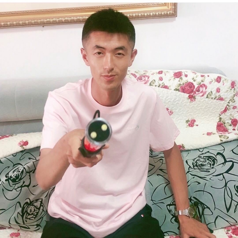 转身留下孤独的她的第一张照片--东山婚介网