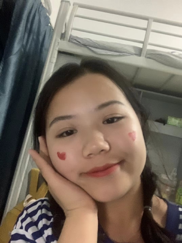 轻轻的一片云的第一张照片--东山婚介网