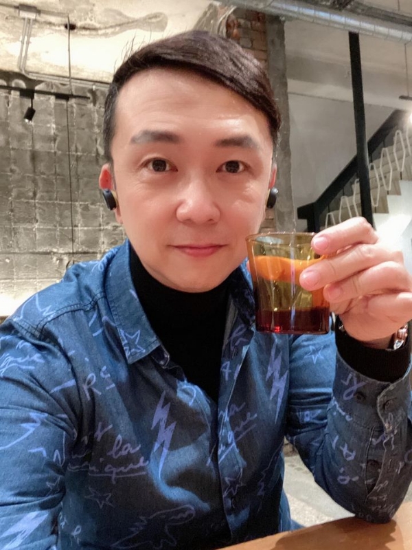 陈道明的第二张照片--东山婚介网