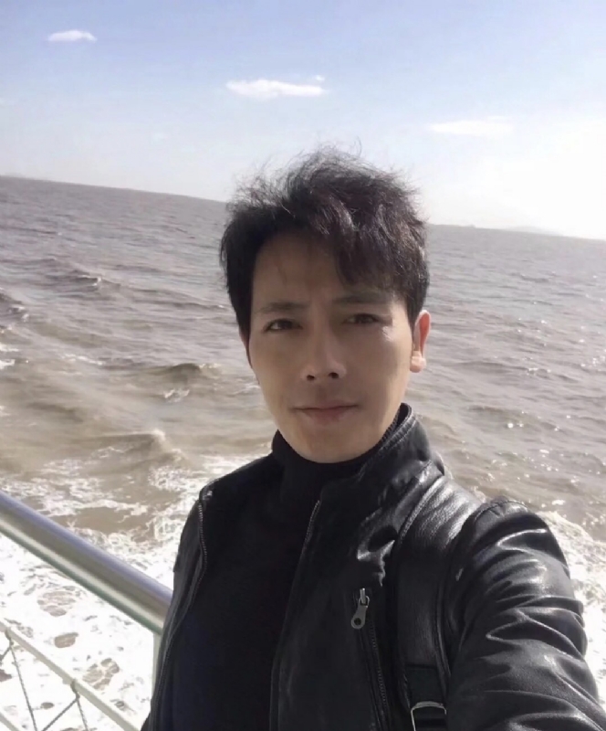 疯狂的小鱼的第一张照片--东山婚介网