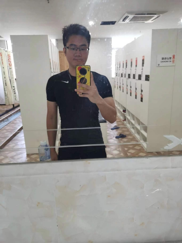 习惯发呆的第一张照片--东山婚介网