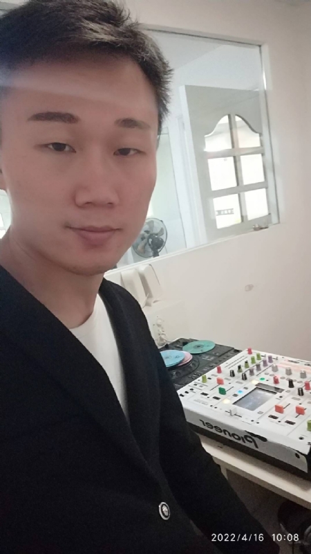 林锋的第三张照片--东山婚介网