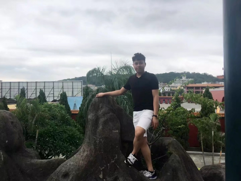 伟仔的第一张照片--东山婚介网