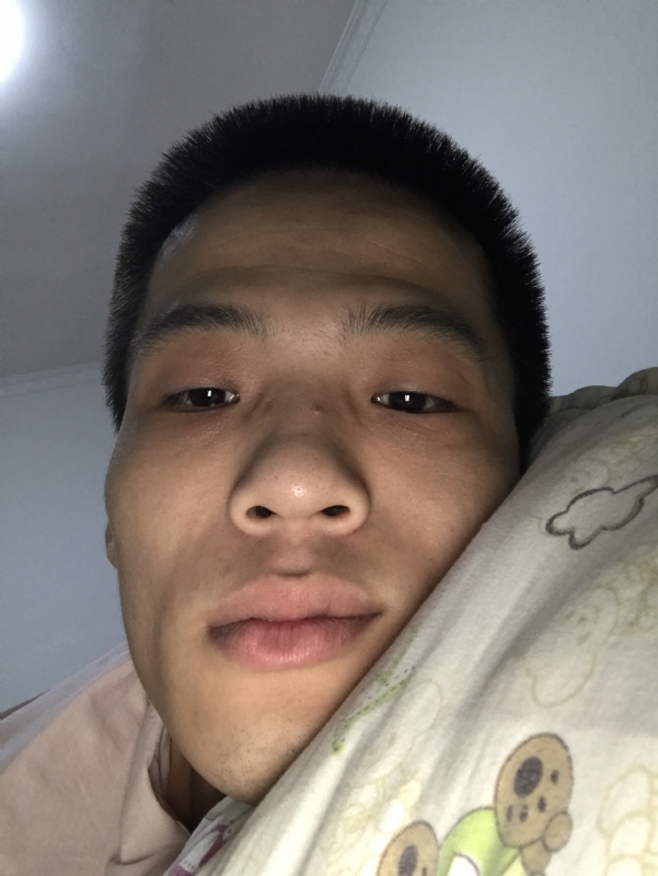 直男的第一张照片--东山婚介网