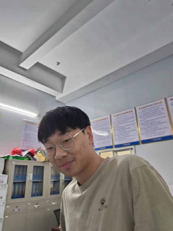 牛子弟的第一张照片--东山婚介网