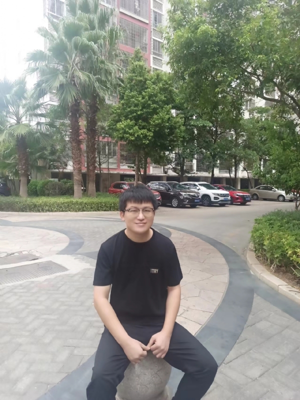 等闲的第三张照片--东山婚介网