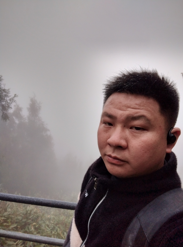 何何何的第一张照片--东山婚介网