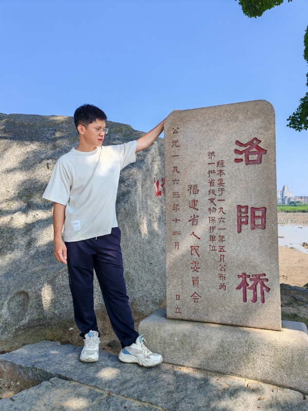风尘的第三张照片--东山婚介网