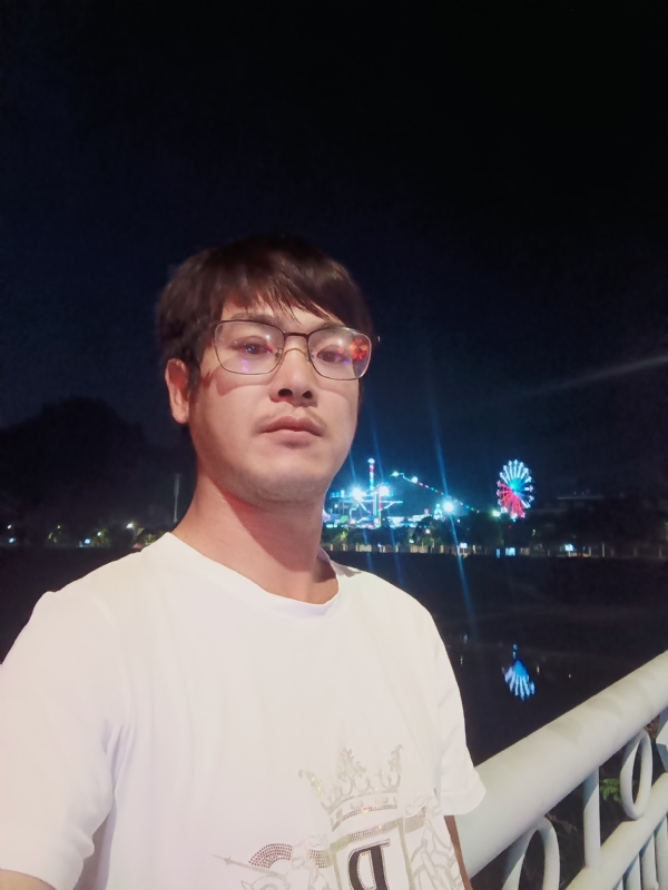 任豐的第一张照片--东山婚介网