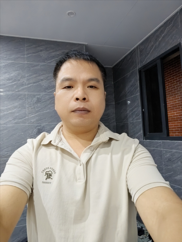 刘两水的第一张照片--东山婚介网